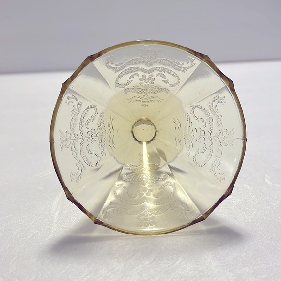 Vintage set of 3 Yellow Depression Glass Footed Bowls MCM - Picture 7 of 8